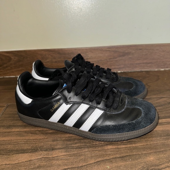 ADIDAS Sambas - Picture 1 of 6
